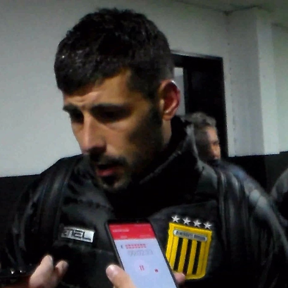 Almirante Brown Sebastián Penco: “Jugamos mejor con diez que con once” (VIDEO)