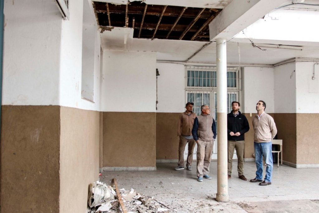 Tagliaferro celebró el Día del Maestro y supervisó el avance de obras de mantenimiento en las escuelas de Morón