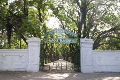 Conmoción en La Plata: Un hombre apareció ahorcado en un árbol del Parque Saavedra