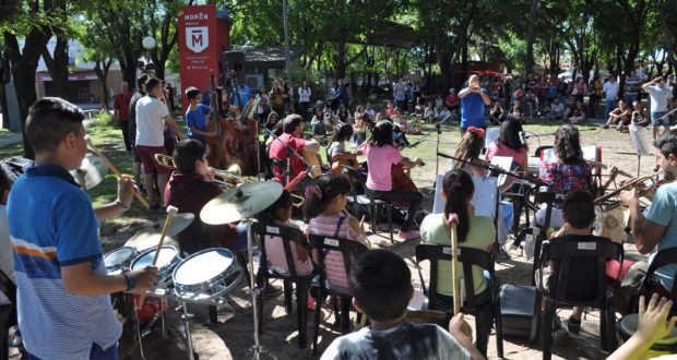 Morón presenta el programa “Tardes Libres