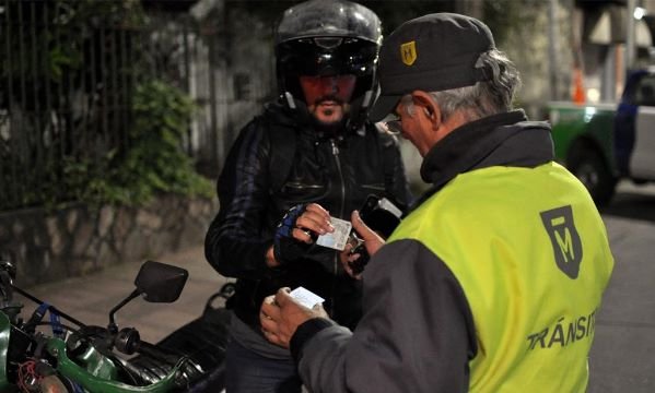 Más de 20 vehículos secuestrados y un detenido en operativos de seguridad en Morón