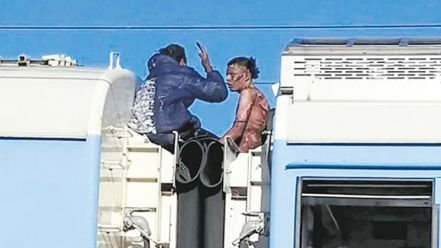 Murió el joven que sufrió una descarga eléctrica cuando viajaba en el techo del Tren Roca