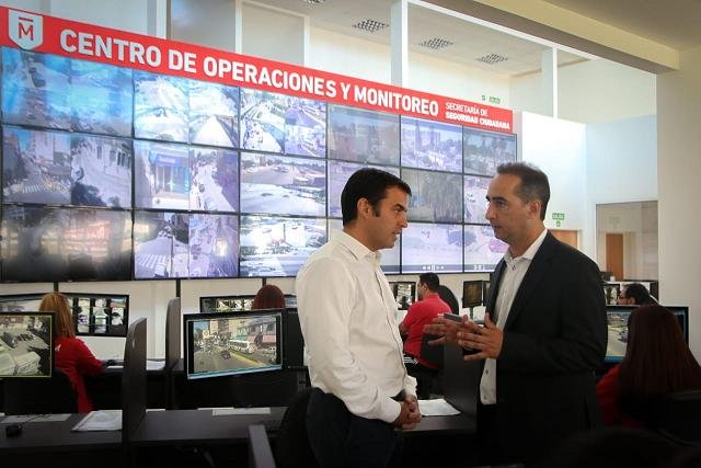 Tagliaferro y el titular de AABE recorrieron las instalaciones del Centro de Monitoreo