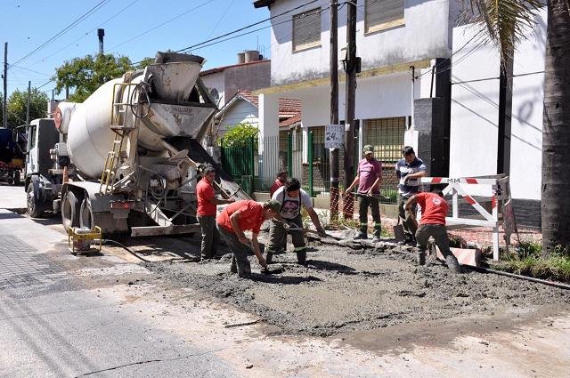 Avanzan las obras: continúa el Plan Integral de Bacheo en todo Morón