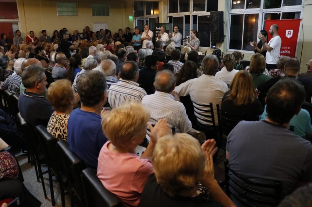 El Gobierno de Morón profundiza su ayuda económica a los clubes de barrio