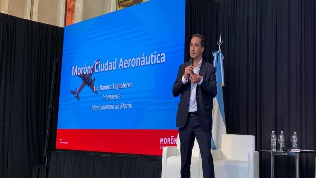 Tagliaferro: "Morón se consolida como una ciudad aeronáutica"