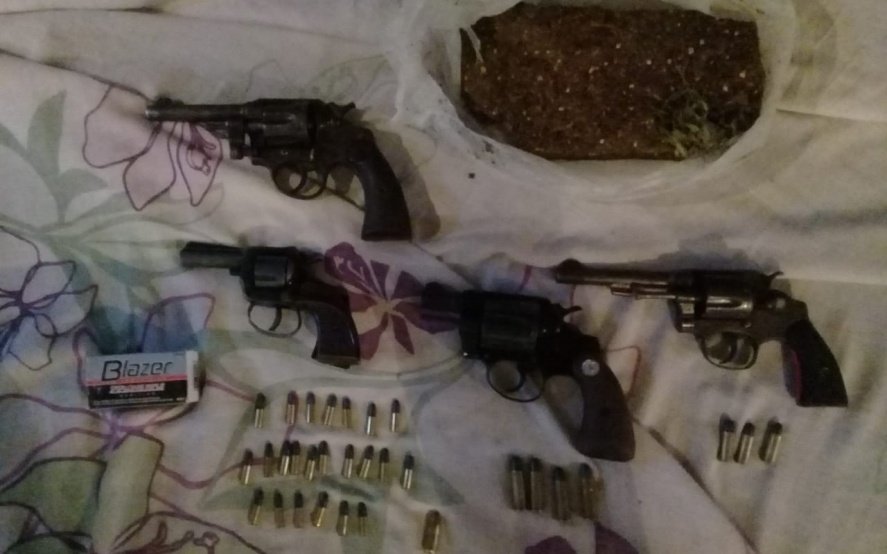 La Plata: secuestraron marihuana y armas de fuego en un local partidario de candidata a intendente