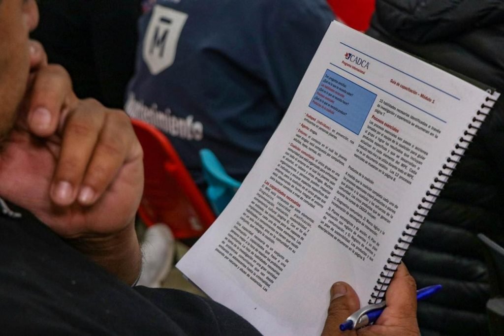 El Gobierno de Morón comenzó un proyecto de prevención de drogas junto a una ONG de Estados Unidos