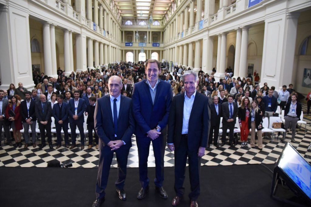 Con referentes de todo el país, se inauguró en La Plata “Argentina Abierta