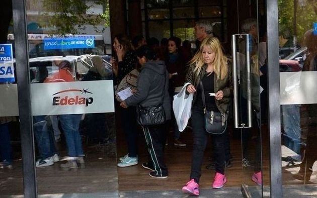 Apagón en La Plata: cruces por las boletas con cargo que les llegan a los damnificados