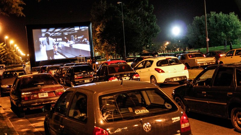 Después de 30 años vuelve el autocine a La Plata