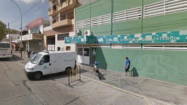 Le amputaron la pierna equivocada a una mujer en una clínica de Berazategui