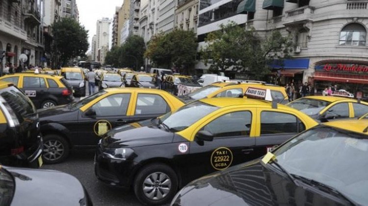 Los taxistas vuelven a protestar contra Uber
