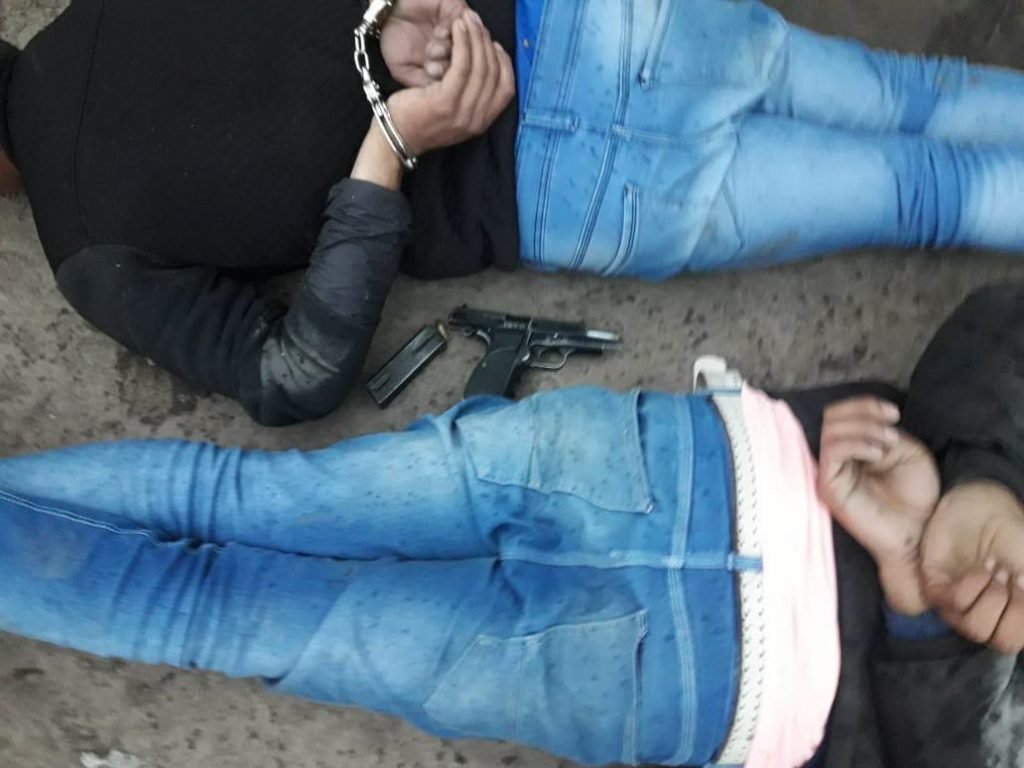 DETIENEN A TRES DELINCUENTES CUANDO ROBABAN EN DEPARTAMENTOS DE MORÓN
