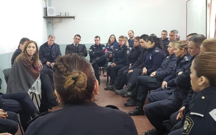 Vidal acelera su agenda pública: encuentro con policías, junto a Ritondo en La Plata