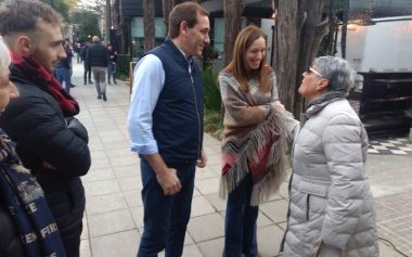 Vidal de recorrida: sorprendió en La Matanza y acompañó a Garro en relanzamiento de la campaña en La Plata