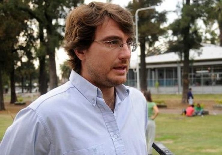 Morón: La respuesta de Lucas Ghi a la operación de los afiches truchos
