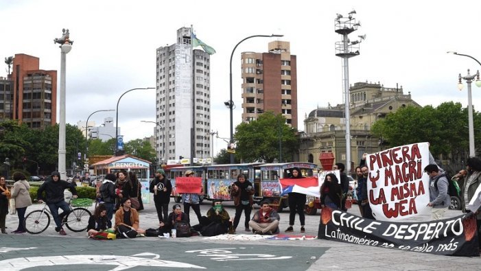 La Plata: cacerolazo en solidaridad con el pueblo chileno