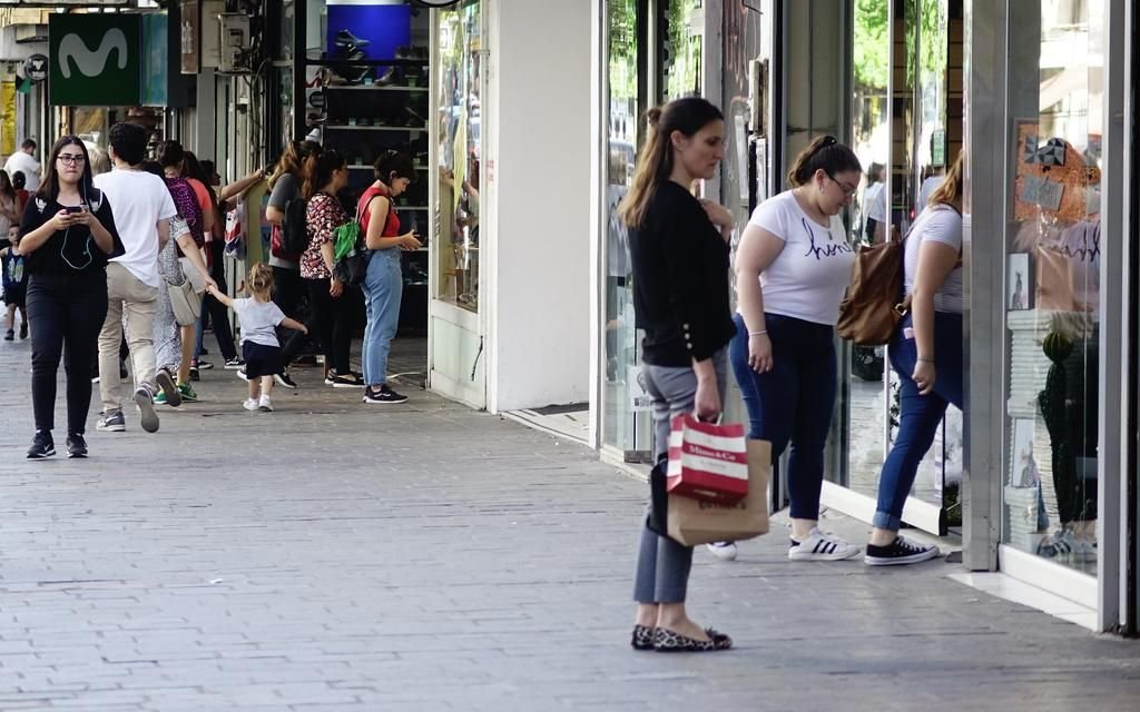 En La Plata ningún rubro comercial se salva de la acentuada caída en las ventas