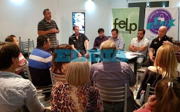 Comerciantes y autoridades se reunieron nuevamente por el drama de la venta ilegal en La Plata