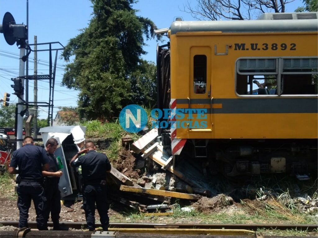 Video: Descarriló un tren de la Línea Urquiza en Hurlingham
