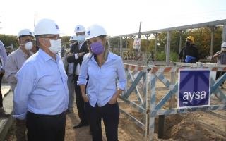 Ituzaingó: Malena Galmarini recorrió la Estación de Bombeo Cloacal con Descalzo y firmó convenio para nuevas obras