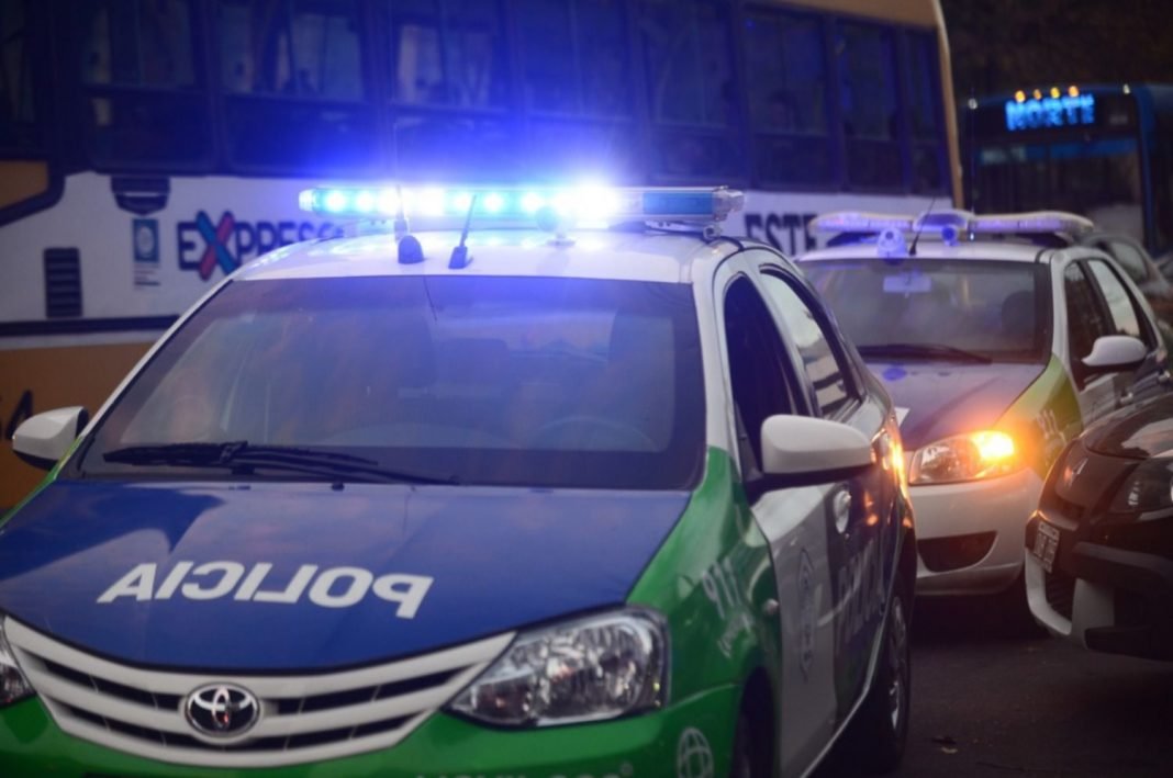 Le hacen el cuento del tío a una abuela y le roban 59 mil dólares y 80 mil pesos