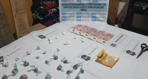 La Policía detuvo a un hombre acusado por sus vecinos de «reclutar» jóvenes para ser «deliverys» de drogas