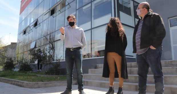 Ghi visitó al equipo de teleseguimiento a geriátricos en Morón