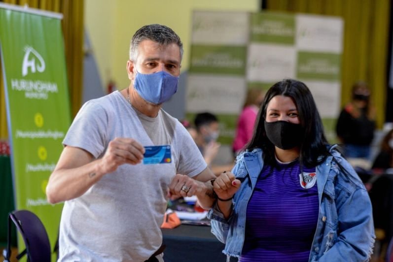 Hurlingham | El intendente Zabaleta entregó 987 Tarjetas Alimentar