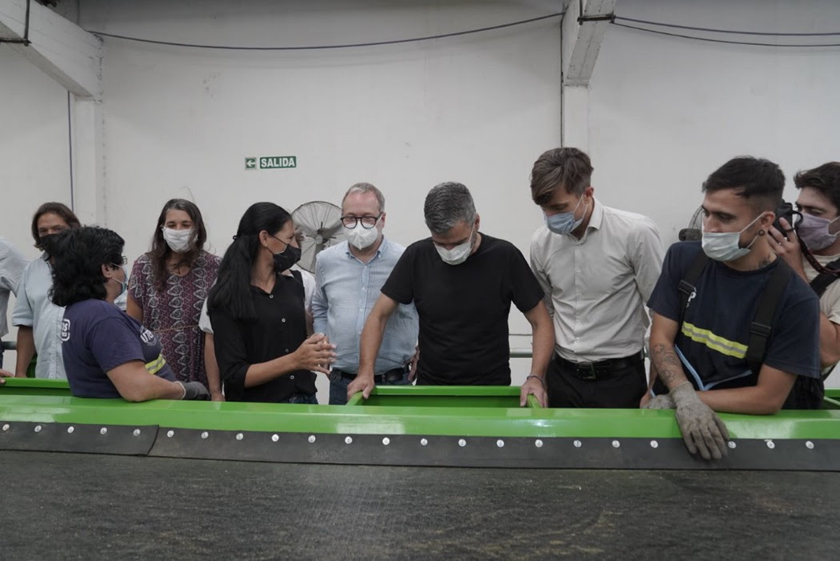 Morón: nueva maquina recicladora de residuos urbanos