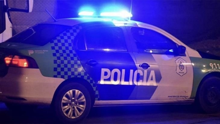 Armados y encapuchados roban en farmacia de La Plata y encañonan a nena de 3 años