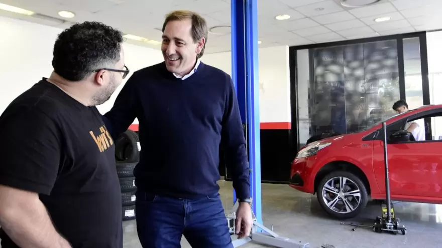 tributos municipales La Plata: Garro anunció la eliminación de tasas municipales para la habilitación de comercios