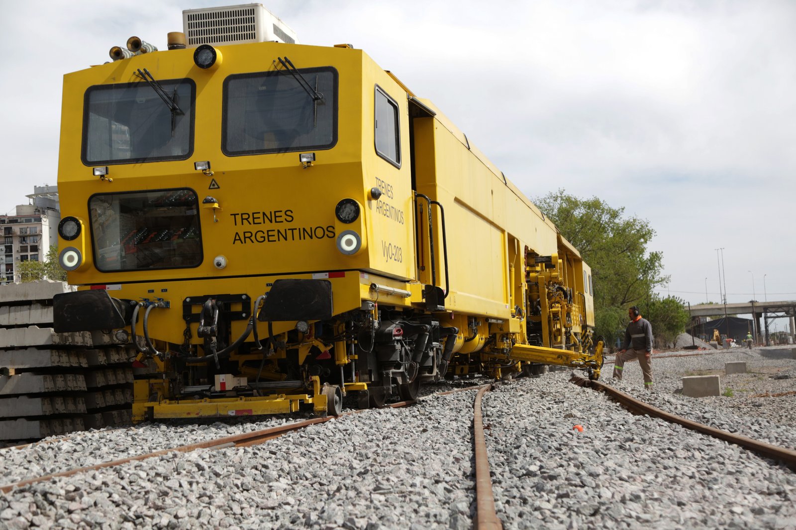 Avanza la renovación integral del ingreso de trenes a Retiro en la línea Mitre