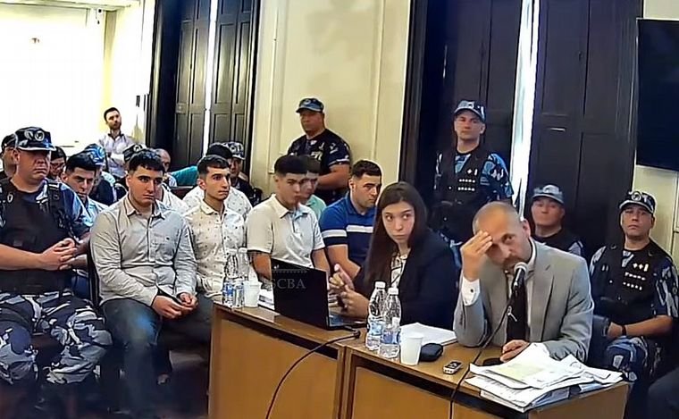 La defensa de los rugbiers pidió absolverlos o una condena por homicidio en riña