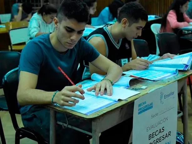 Becas Progresar: anunciaron un aumento del 22%