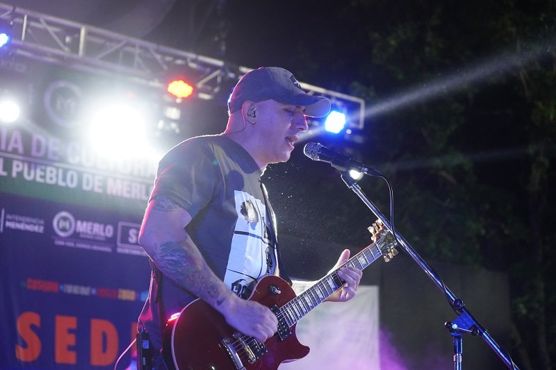 guitarrista Gaspar Benegas tocó por primera vez en Merlo