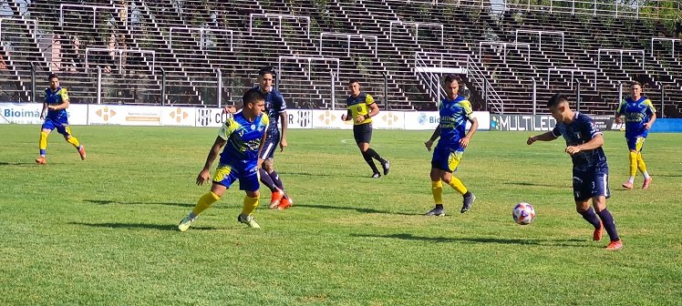 Primera C: el Azzurro venció a Leandro Alem y Yupanqui cayó ante el Tambero