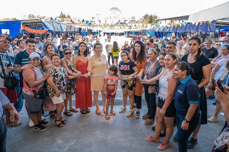 Moreno inauguró un "Mercado MultiplicAR" en Cuartel V