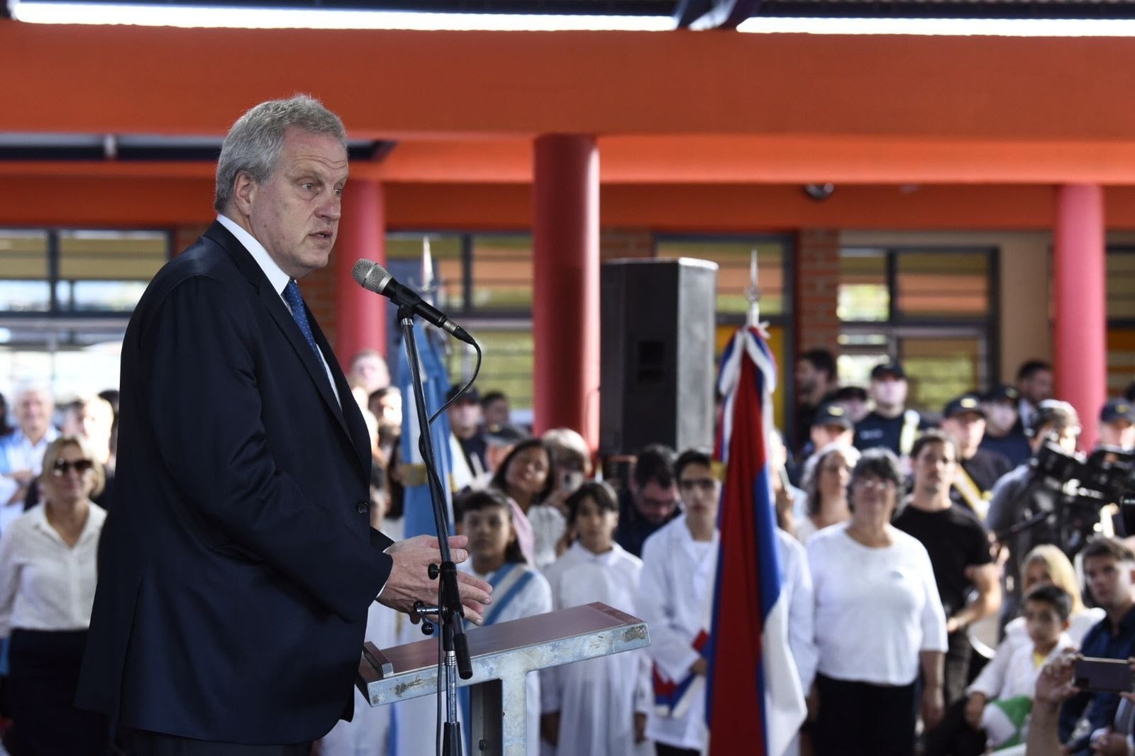 Perczyk abrió el ciclo escolar en Misiones e inauguró una nueva escuela