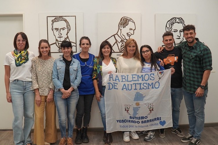 “Hablemos de Autismo” en Merlo