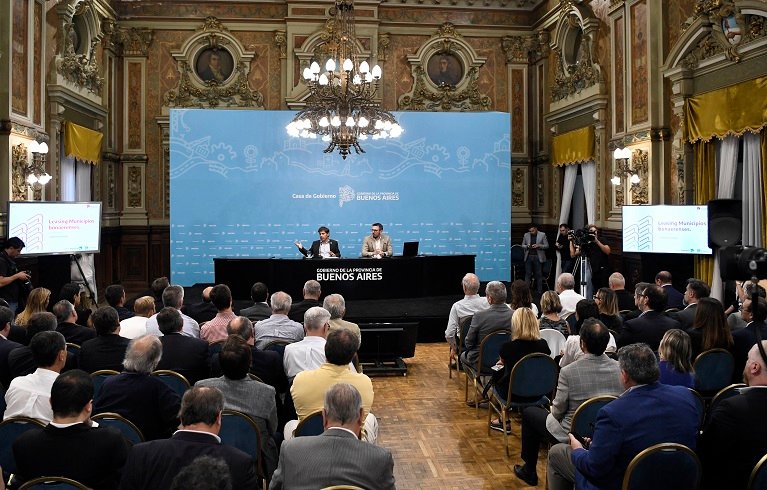 Presentaron una línea de financiamiento de $6.000 millones para municipios bonaerenses