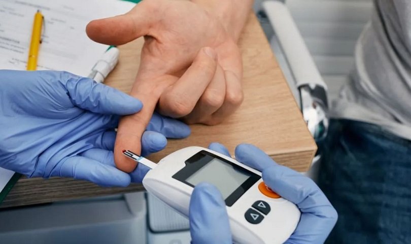 Controles y medicamentos a personas con diabetes en Merlo