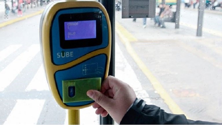 El precio de viajar en colectivo volvió a subir.
