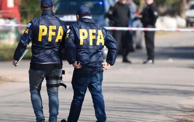 policía Merlo: una policía mató a un ladrón que intentó robarle