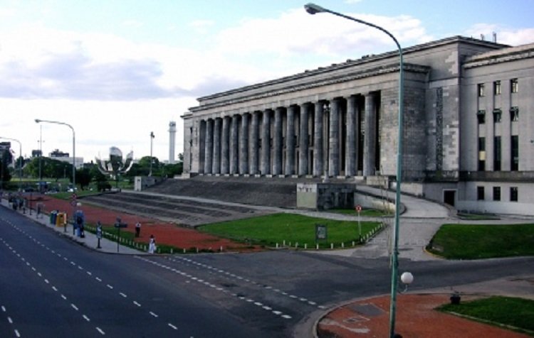 CONADU. El Congreso Extraordinario de CONADU Histórica aceptó la propuesta salarial.