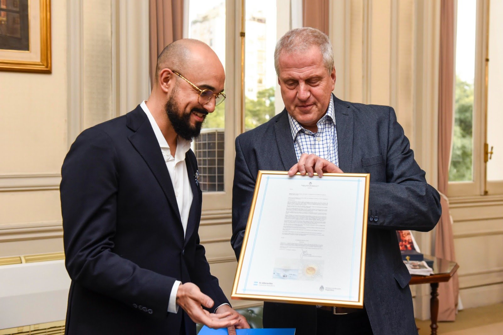 El Ministerio de Educación y Abel Pintos presentan un disco con canciones patrias emblemáticas