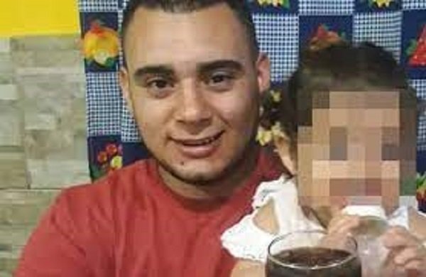 Asesinato. Trabajaba con la app Didi, fue asesinado. 