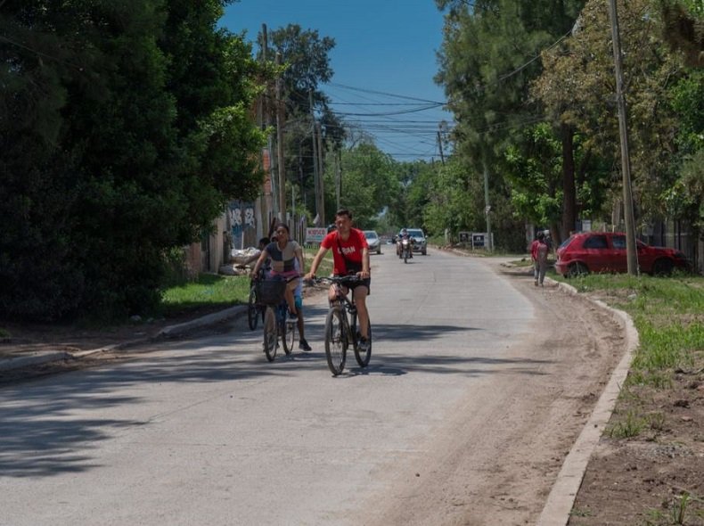 Asfalto. terminaron de asfaltar la calle Corvalán.