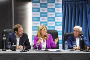Verónica Magario. "La inversión en las áreas esenciales.".